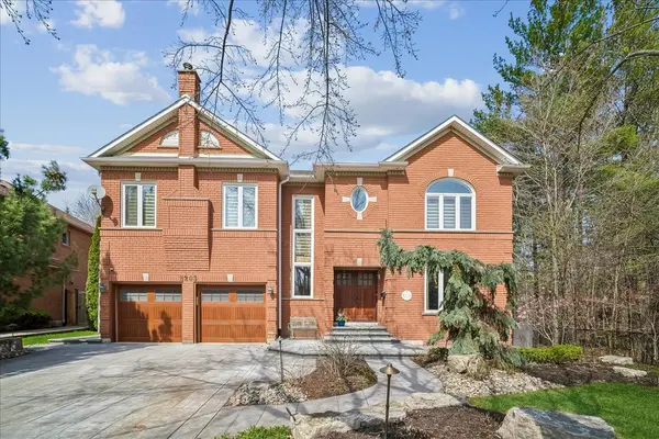2203 Winding Woods DR, Oakville, ON L6H 5T9