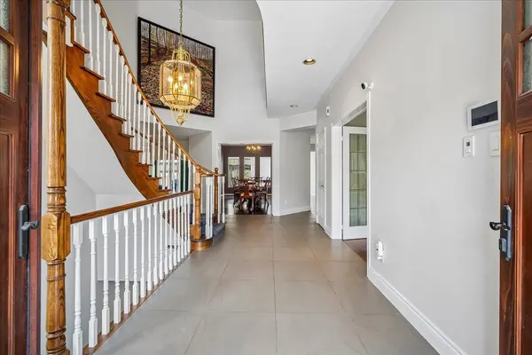 2203 Winding Woods DR, Oakville, ON L6H 5T9