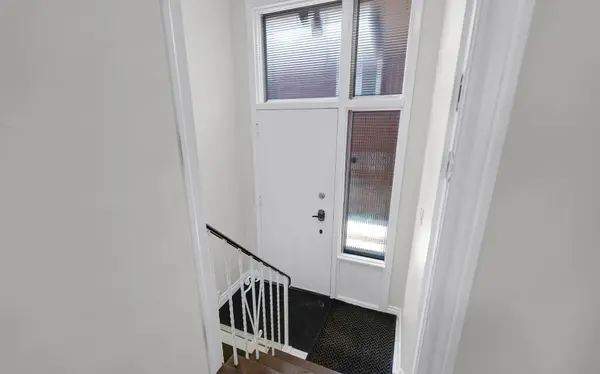 1038 Alexandra AVE, Mississauga, ON L5E 1Z8