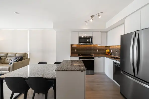 1461 Lawrence AVE W #610, Toronto W04, ON M6L 1B3