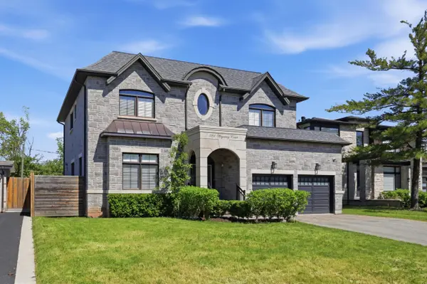 584 Weynway CT, Oakville, ON L6L 4G7