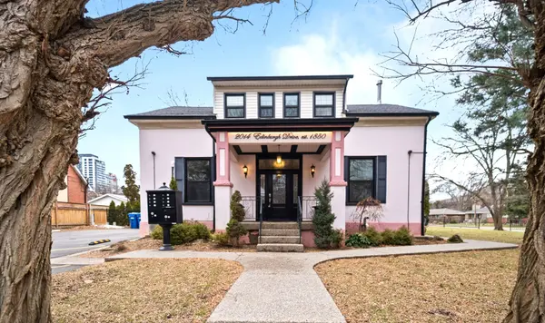 2014 Edinburgh DR, Burlington, ON L7R 2C9