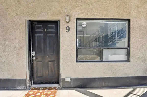 12 Bridgeport RD E #9, Waterloo, ON N2J 2J3