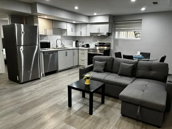 11 Overholt DR #Lower Level, Thorold, ON L2V 0G4