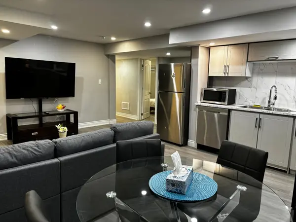 11 Overholt DR #Lower Level, Thorold, ON L2V 0G4