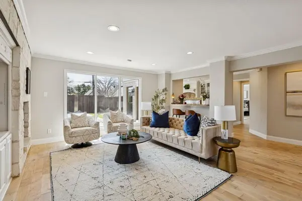 7040 Oakbluff Drive, Dallas, TX 75254