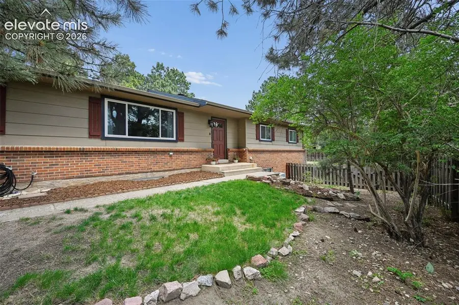 650 Allegheny DR, Colorado Springs, CO 80919
