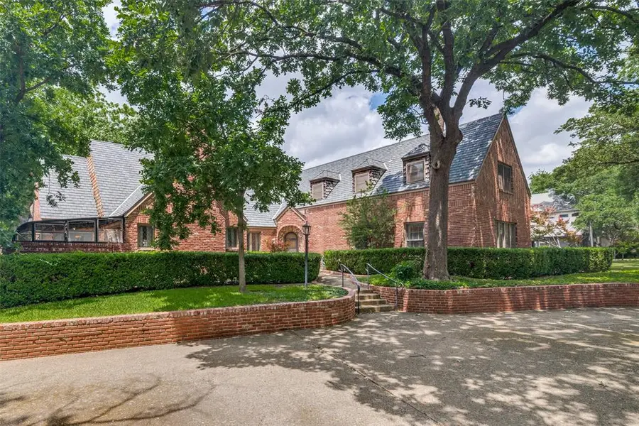 2501 W Prairie Creek Drive, Richardson, TX 75080