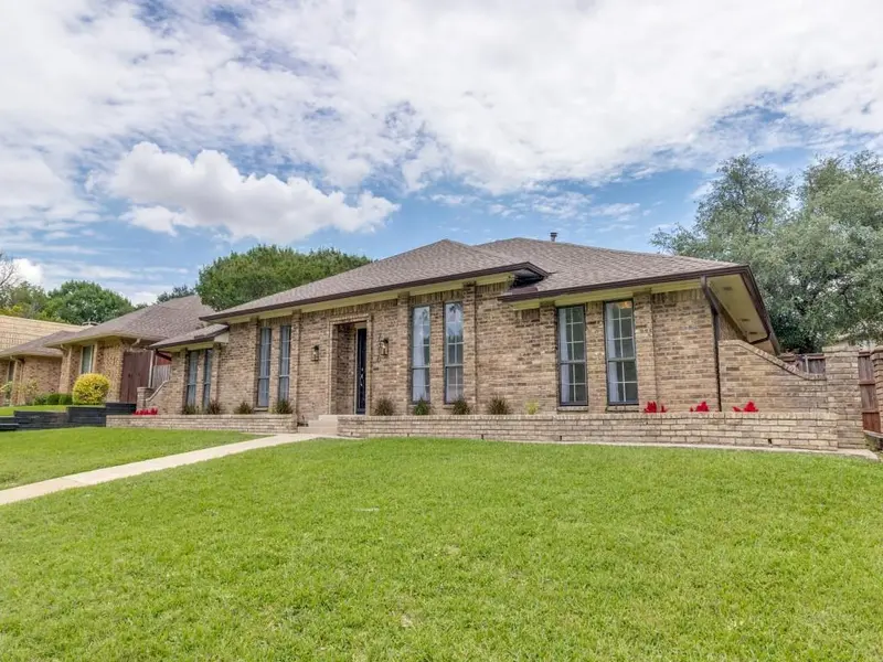 7310 Hundley Boulevard, Dallas, TX 75231