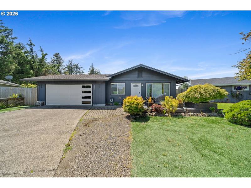 4005 FILBERT ST, Tillamook, OR 97141