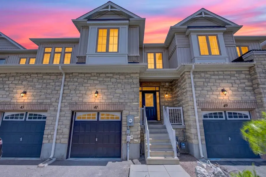 47 Greenwood DR, Essa, ON L0M 1B4