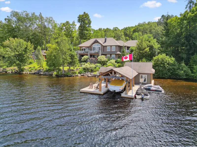 904 Aspdin RD, Huntsville, ON P1H 2J2