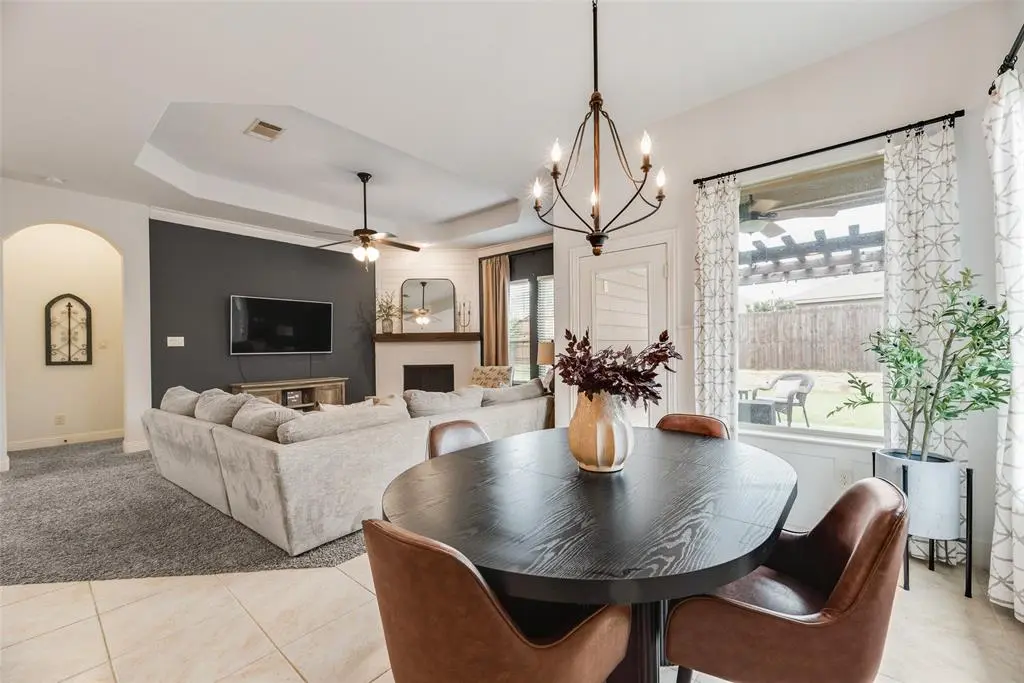 1305 Cheyenne Drive, Aubrey, TX 76227
