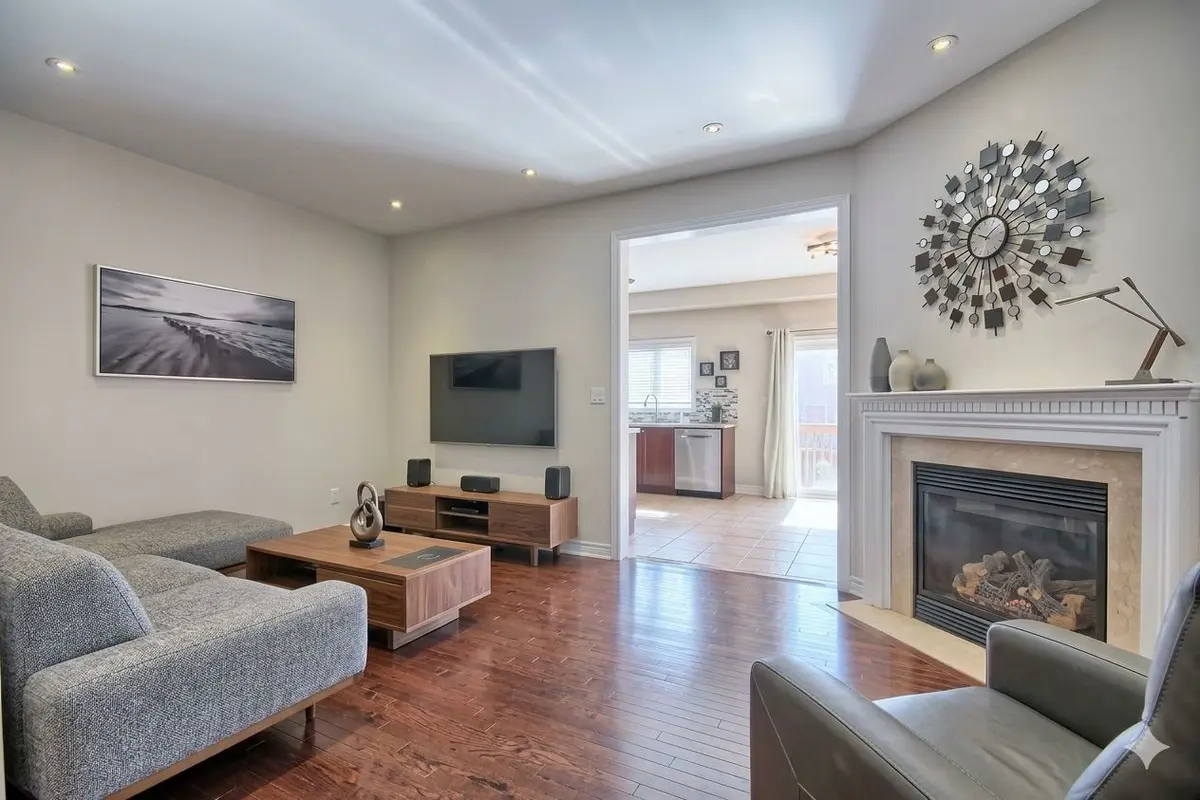 169 District AVE, Vaughan, ON L6A 0Y3