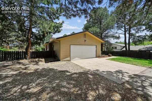 650 Allegheny DR, Colorado Springs, CO 80919