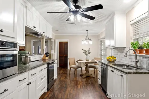 200 Hillview Drive, Hurst, TX 76054