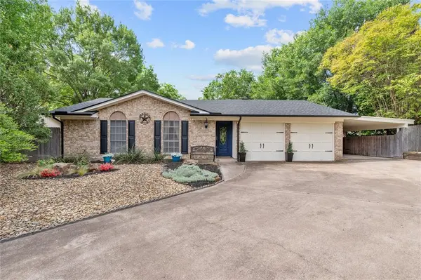 4208 Shipley Court, Benbrook, TX 76116