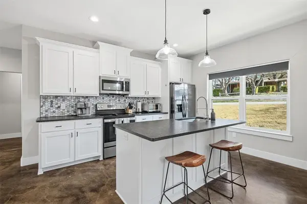 265 Bentwood Drive, Pottsboro, TX 75076