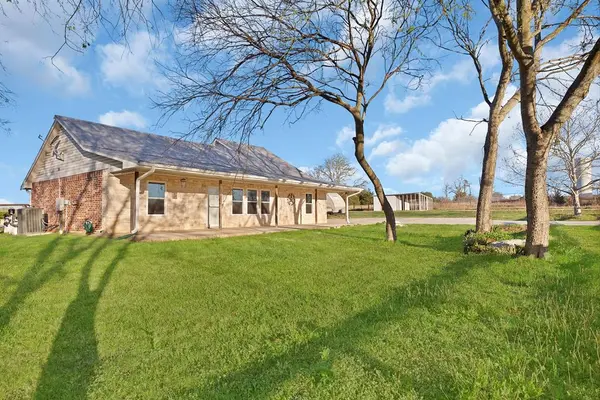 109 Pioneer Court, Waxahachie, TX 75167