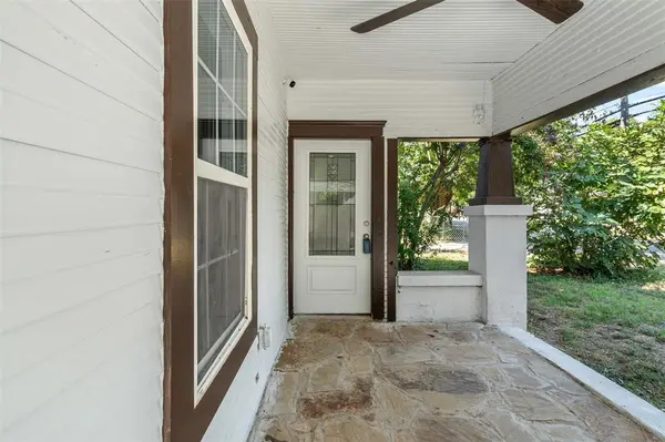 709 N Buffalo Avenue, Cleburne, TX 76033