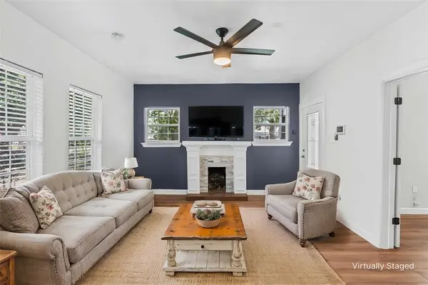 709 N Buffalo Avenue, Cleburne, TX 76033