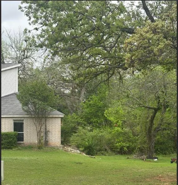 6 Creekwood Trail, Bowie, TX 76230