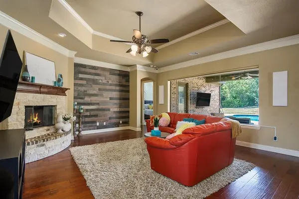 6909 Heritage Oaks Drive, Mansfield, TX 76063