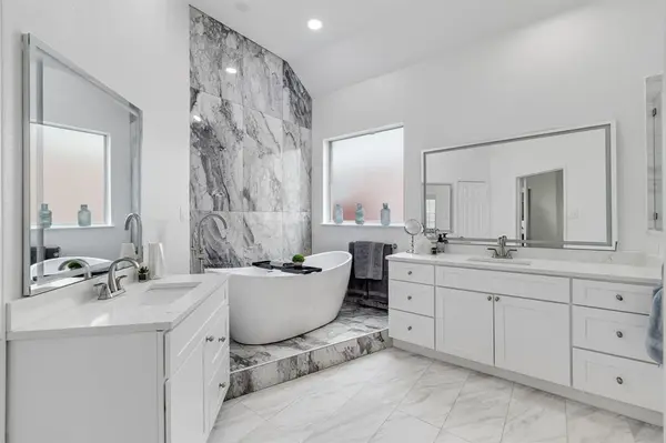 115 Saint James Road, Irving, TX 75063