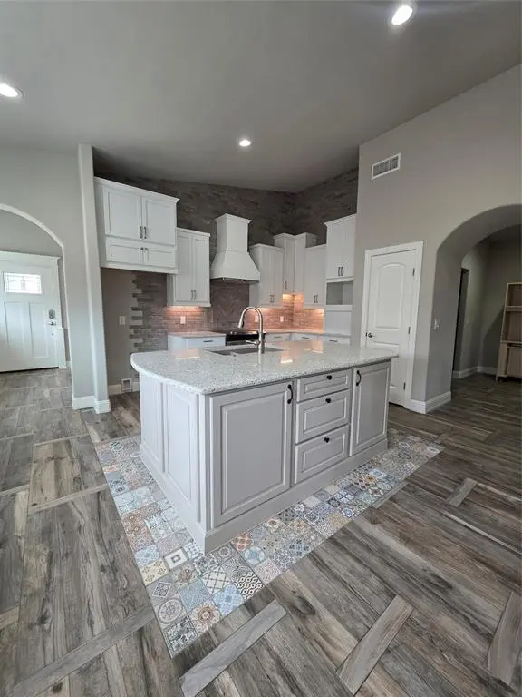 921 Mill Pond Drive, Midlothian, TX 76065
