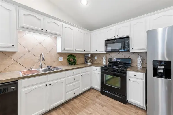 12184 Thicket Bend Drive, Fort Worth, TX 76244
