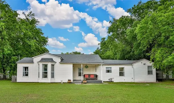 1520 Olive Street, Gainesville, TX 76240