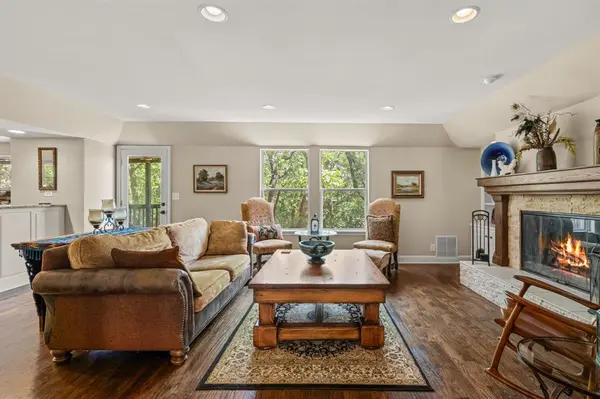 2930 Peninsula Drive, Grapevine, TX 76051