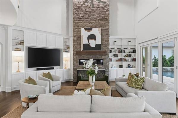 4153 Idlewild Drive, Fort Worth, TX 76107
