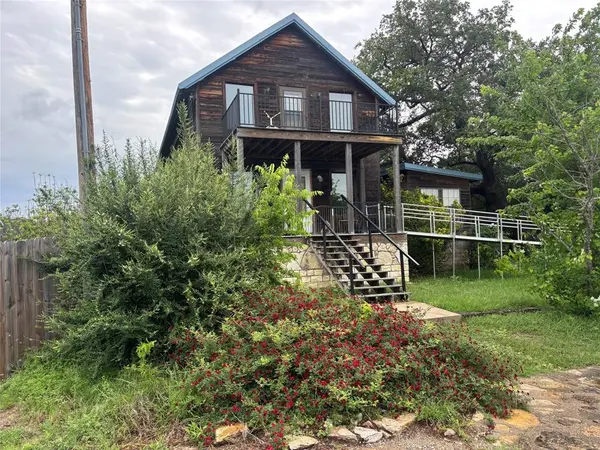 4913 Terlingua Drive, Granbury, TX 76048