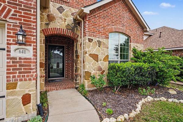 641 Ricochet Drive, Fort Worth, TX 76131