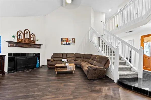 420 Santa Fe Trail #123, Irving, TX 75063