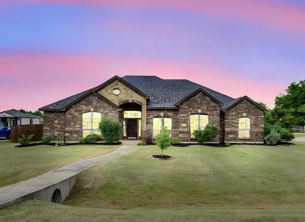 100 Windsor Circle, Waxahachie, TX 75165