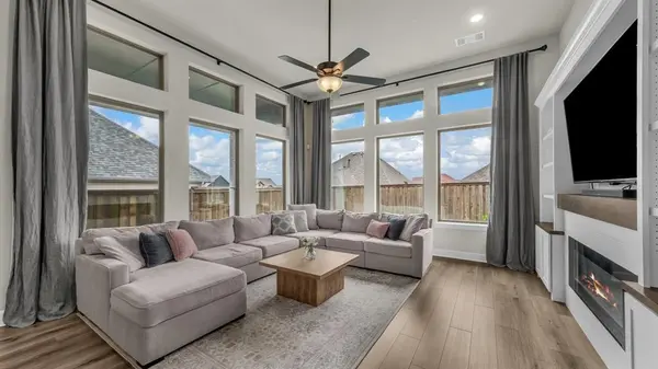 1617 Purple Thistle Lane, Fort Worth, TX 76008