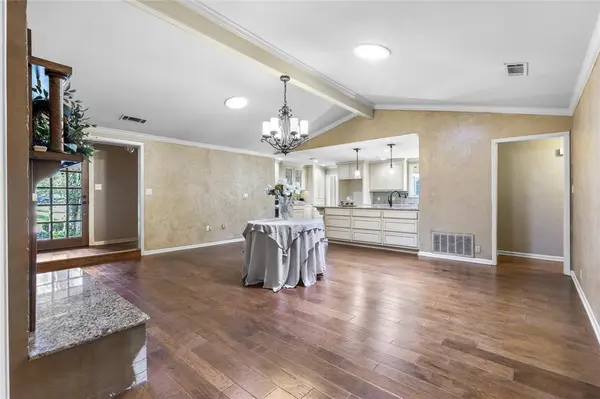 1814 Oak Creek Drive, Sherman, TX 75092