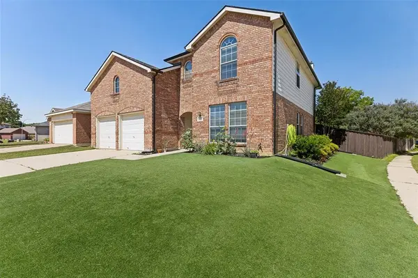 3649 Desert Mesa Road, Fort Worth, TX 76262