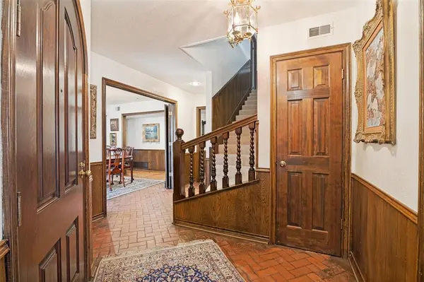 2501 W Prairie Creek Drive, Richardson, TX 75080