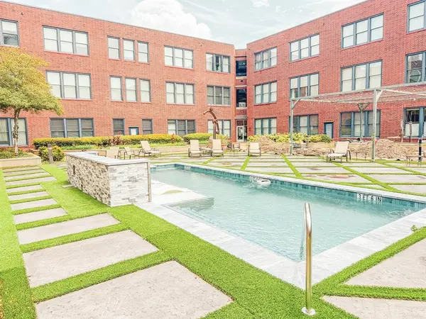 2502 Live Oak Street #301, Dallas, TX 75204