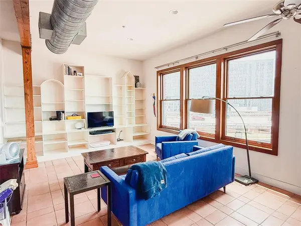 2502 Live Oak Street #301, Dallas, TX 75204