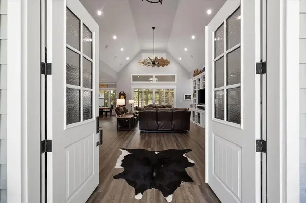 902 Waters Edge Drive, Corsicana, TX 75109