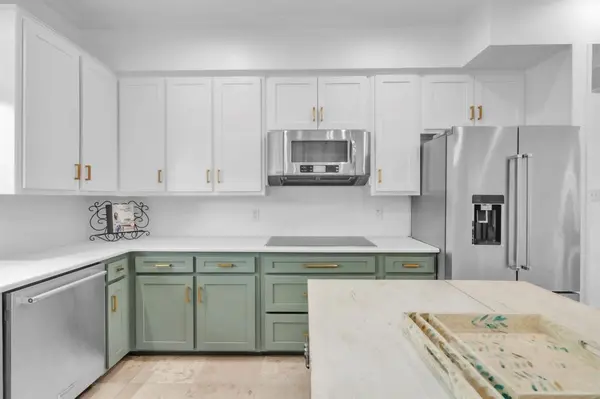 900 E Pioneer Circle, Argyle, TX 76226