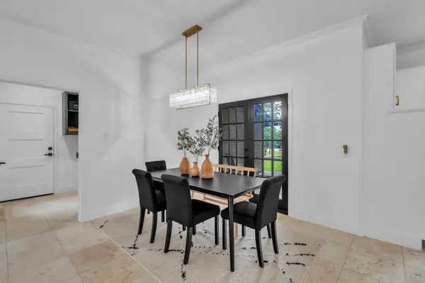 900 E Pioneer Circle, Argyle, TX 76226