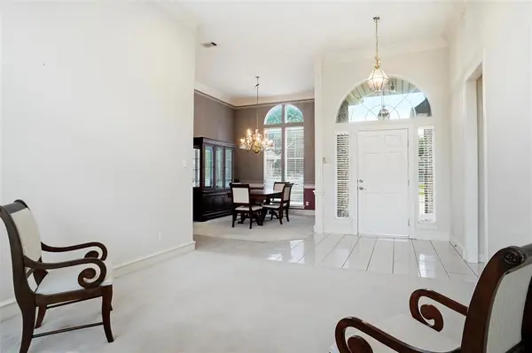 1620 Oak Creek Drive, Hurst, TX 76054
