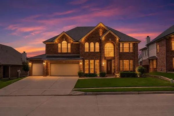5448 Lori Valley Lane, Fort Worth, TX 76244