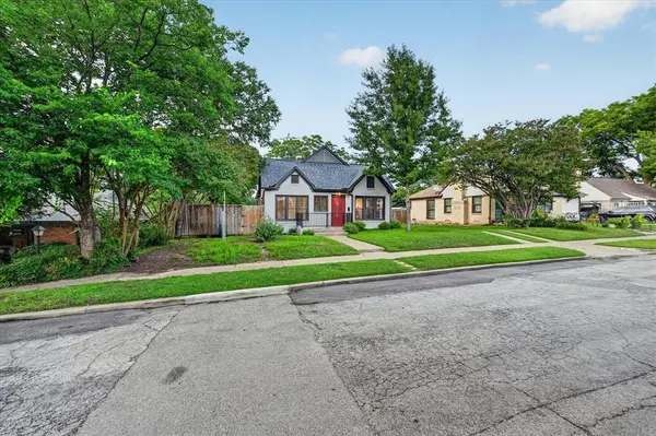 3319 Irwindell Boulevard, Dallas, TX 75211