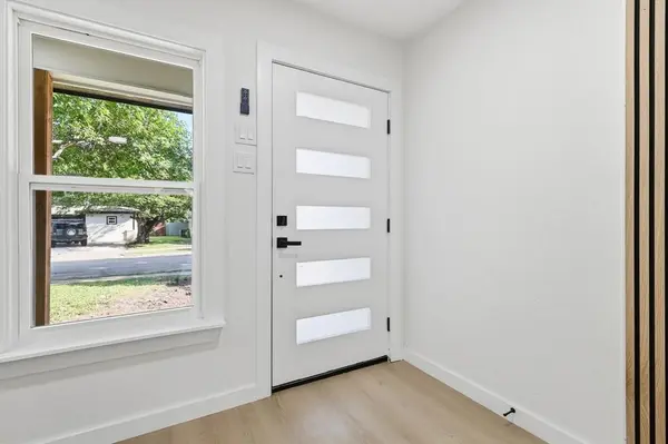 2109 Hedgerow Street, Arlington, TX 76010